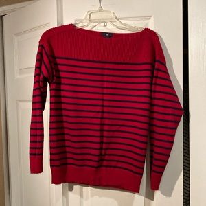 Gap sweater
